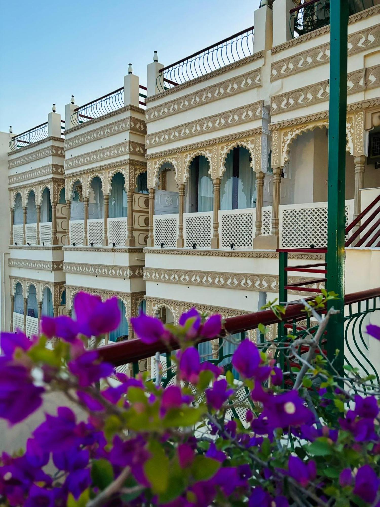 Hotel Mewari Villa Удайпур Екстериор снимка